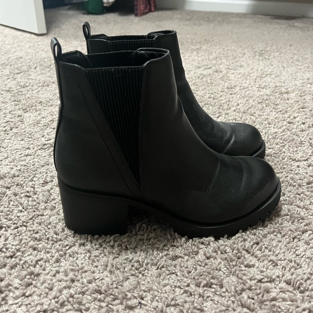 Black MIA boots